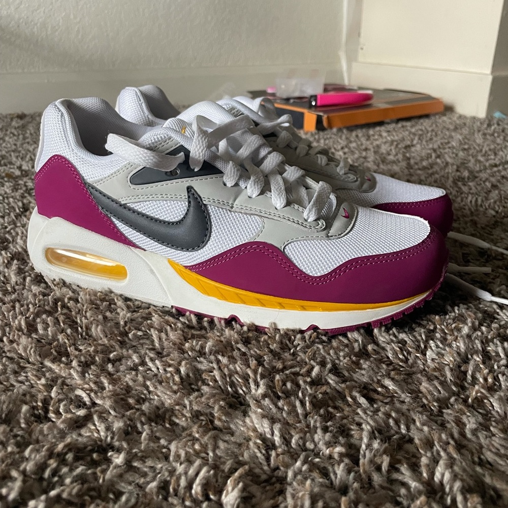Nike air max 90’s women’s 8.5